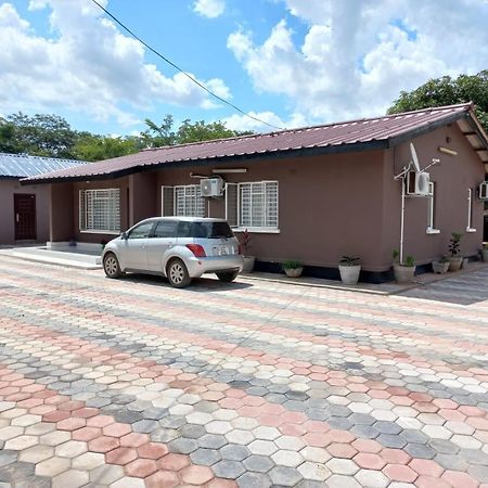 Kasuda Rooms - Cosy Self Contained Rooms Livingstone Extérieur photo