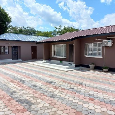 Kasuda Rooms - Cosy Self Contained Rooms Livingstone Extérieur photo