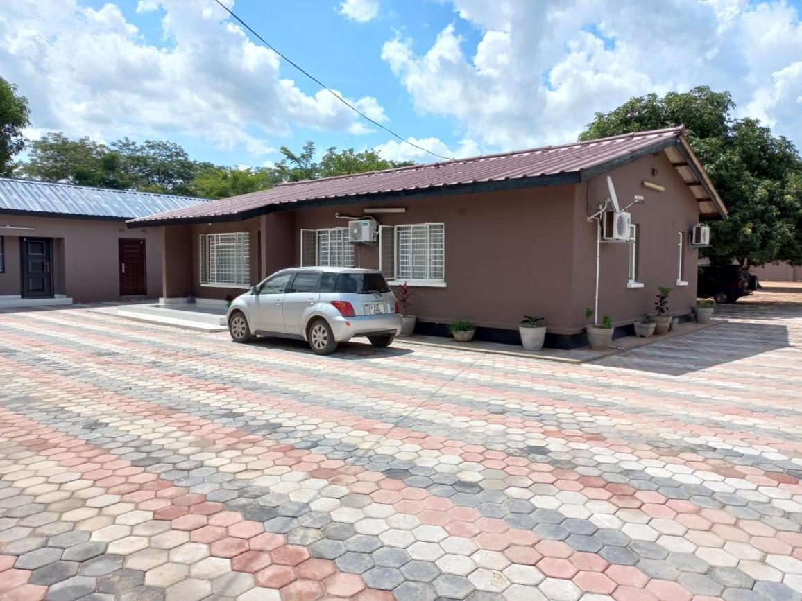 Kasuda Rooms - Cosy Self Contained Rooms Livingstone Extérieur photo