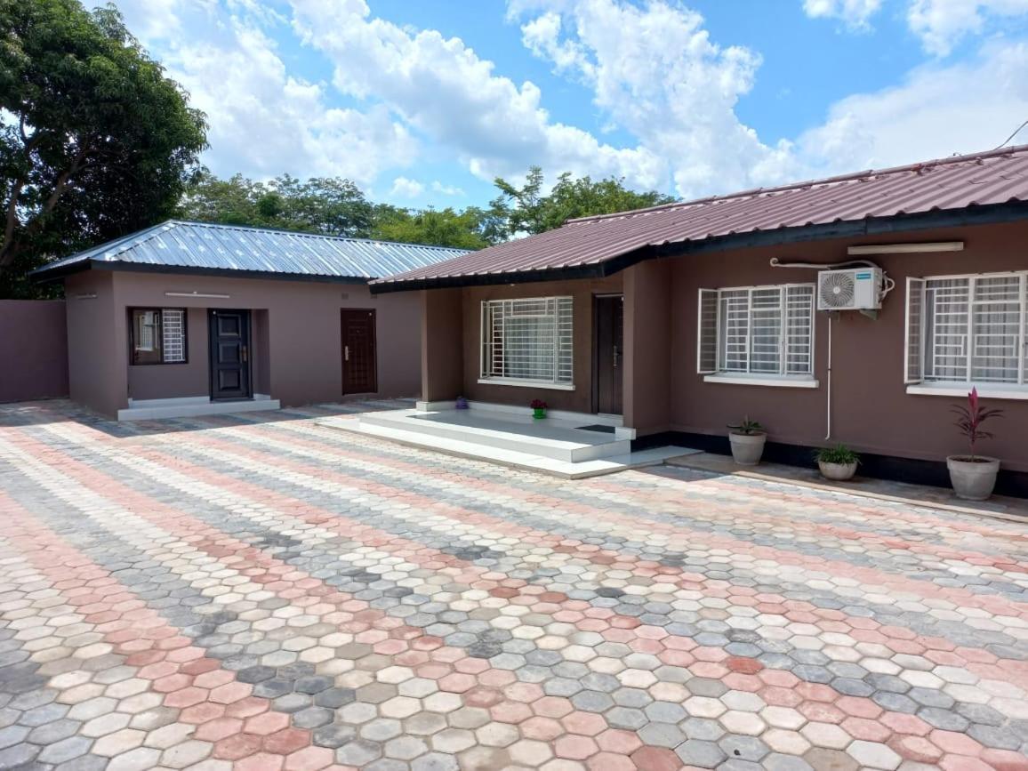 Kasuda Rooms - Cosy Self Contained Rooms Livingstone Extérieur photo