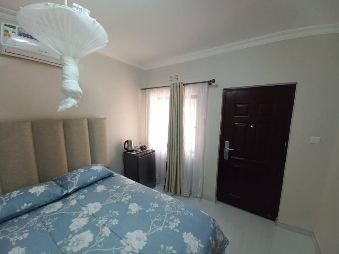 Kasuda Rooms - Cosy Self Contained Rooms Livingstone Extérieur photo