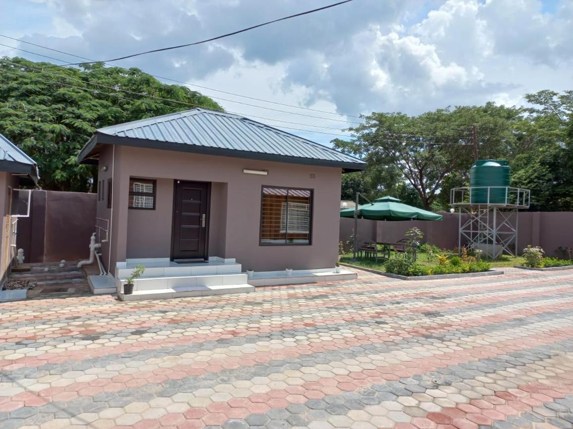 Kasuda Rooms - Cosy Self Contained Rooms Livingstone Extérieur photo