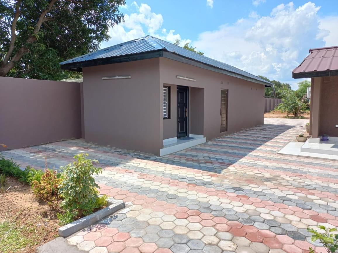 Kasuda Rooms - Cosy Self Contained Rooms Livingstone Extérieur photo